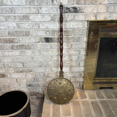 LOT 119: Vintage Copper & Brass Bed Warmer