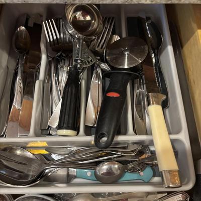 LOT 124: Mikasa Flatware & Kitchen Gadget Drawer Cleanout