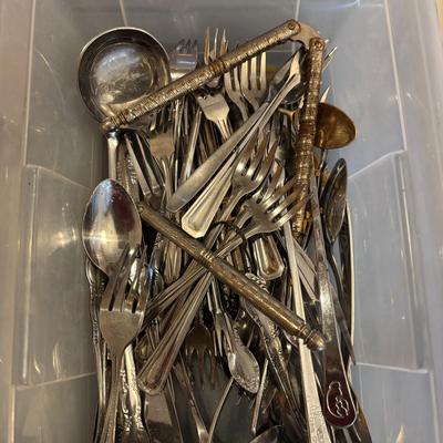 LOT 125: Kitchen Collection of Flatware, Gadgets, Serving Ware, and More
