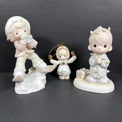 LOT 127: Holiday Figurines Collection: 1984 Cabbage Patch, Precious Moments, Santa Stocking Holders, Enesco & More