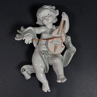 LOT 130: Vintage Simonett Italy Depose Figures: Hanging Musical Angel/Cherubs