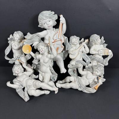 LOT 130: Vintage Simonett Italy Depose Figures: Hanging Musical Angel/Cherubs
