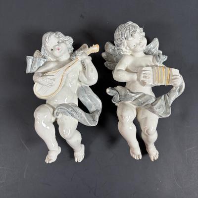 LOT 130: Vintage Simonett Italy Depose Figures: Hanging Musical Angel/Cherubs