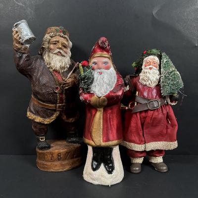 LOT 131: Home Decor Santa Collection