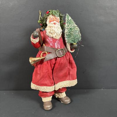 LOT 131: Home Decor Santa Collection