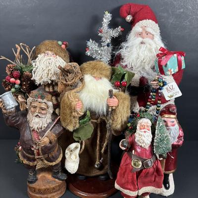 LOT 131: Home Decor Santa Collection