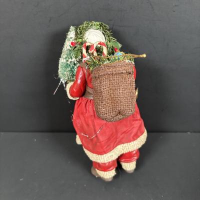 LOT 131: Home Decor Santa Collection