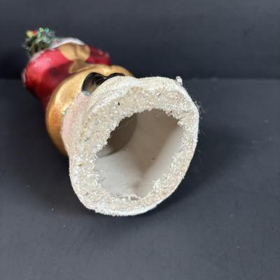 LOT 131: Home Decor Santa Collection