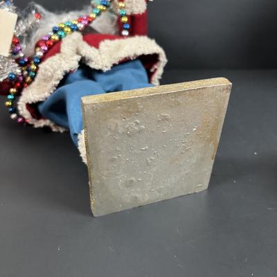 LOT 131: Home Decor Santa Collection