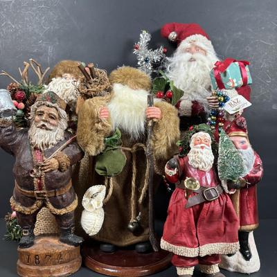 LOT 131: Home Decor Santa Collection