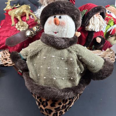 LOT 132: Basket Full of Christmas Decor: Snowmen, Ornaments Santa, Angels