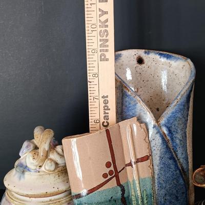 LOT 137: Anne-Hise Pottery Bowl, Winegar Stoneware Oil Lamp, Pottery Wall Pocket & More