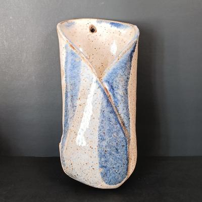 LOT 137: Anne-Hise Pottery Bowl, Winegar Stoneware Oil Lamp, Pottery Wall Pocket & More