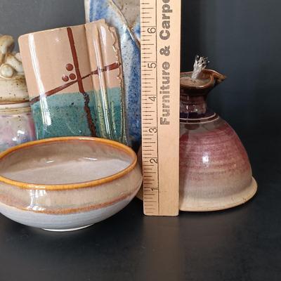 LOT 137: Anne-Hise Pottery Bowl, Winegar Stoneware Oil Lamp, Pottery Wall Pocket & More