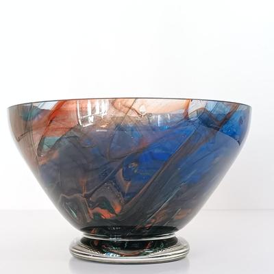 LOT 139: Makora Art Glass Bowl & Signed Deeble Etched Glass Bowl