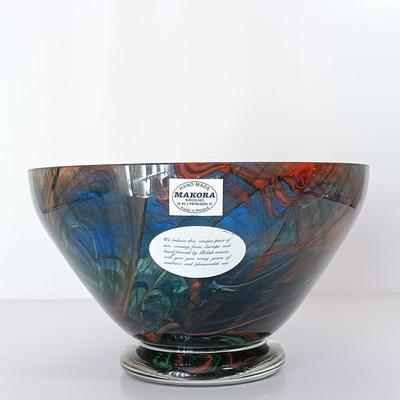 LOT 139: Makora Art Glass Bowl & Signed Deeble Etched Glass Bowl