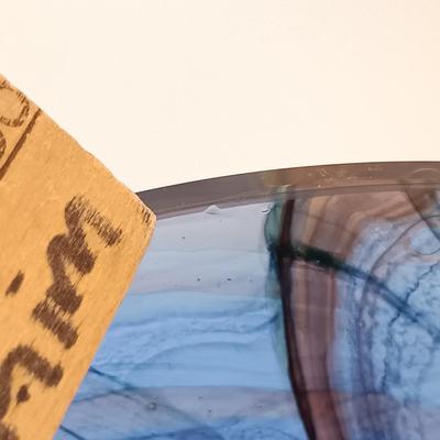 LOT 139: Makora Art Glass Bowl & Signed Deeble Etched Glass Bowl