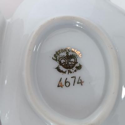 LOT 142: Lefton China Trinket Dish, Fused Art Glass Plate, Pink Ruffle Top Vase & More