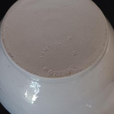 LOT 150: Williamsburg Pottery Vase, Jamestown Pottery Dish, Pottery Wall Pocket & More