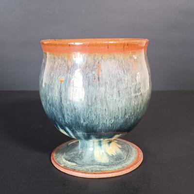 LOT 152: Bill Campbell Studios Signed Spiral Bowl, Rhoda Signed Art Plate & More