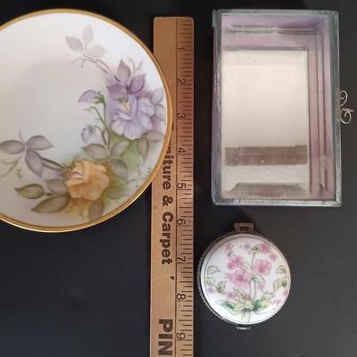 LOT 155: Lefton China Egg Cups, Limoges Art Plates, Lefton Art Pitcher & More