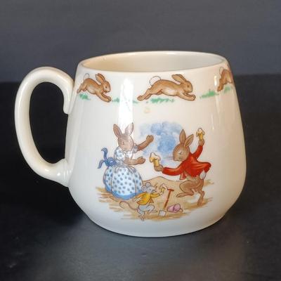 LOT 156: Arklow Ironstone Bo Peep Mug and Egg Cup with Lefton China Plate, Nippon Mini Lidded Dish & More