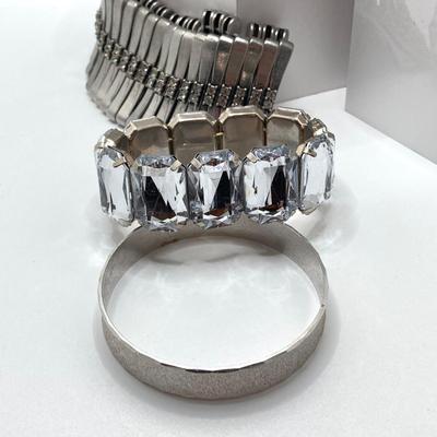 LOT 191: Vintage Eye Catching Bracelets - Weiss, Kiam Family and More