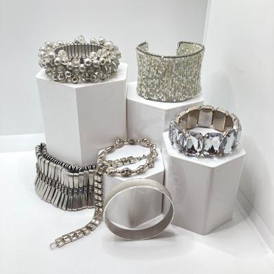 LOT 191: Vintage Eye Catching Bracelets - Weiss, Kiam Family and More