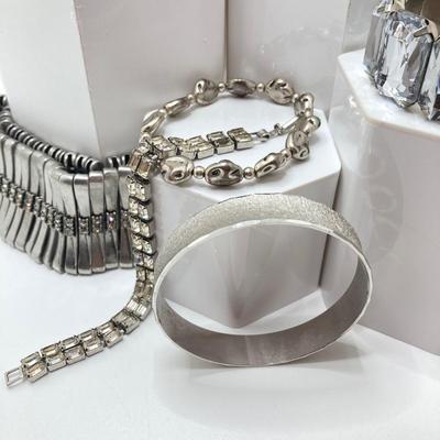 LOT 191: Vintage Eye Catching Bracelets - Weiss, Kiam Family and More