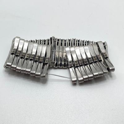 LOT 191: Vintage Eye Catching Bracelets - Weiss, Kiam Family and More