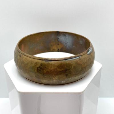 LOT 193: Vintage Bracelet Collection - Cuff, Bangle and Stretch Styles