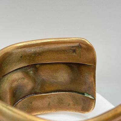 LOT 193: Vintage Bracelet Collection - Cuff, Bangle and Stretch Styles