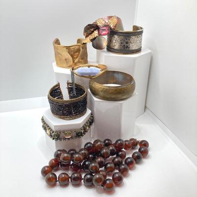 LOT 193: Vintage Bracelet Collection - Cuff, Bangle and Stretch Styles
