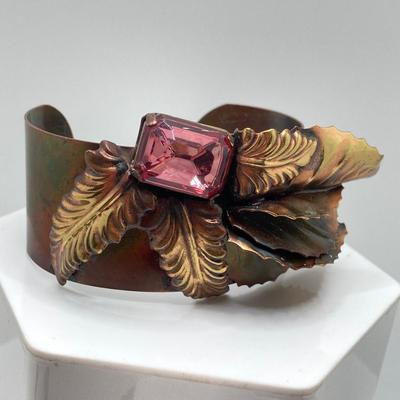 LOT 193: Vintage Bracelet Collection - Cuff, Bangle and Stretch Styles