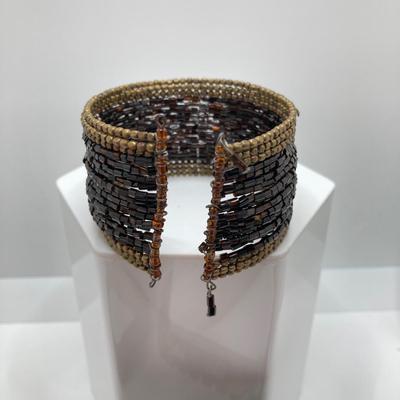 LOT 193: Vintage Bracelet Collection - Cuff, Bangle and Stretch Styles