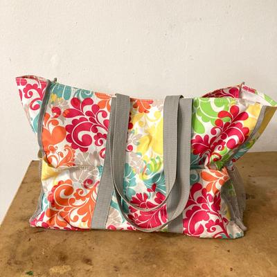 LOT 197: Beach Collection - Tommy Bahama Chair, Pacific Breeze Easy Up Tent, Totes, Towels and More