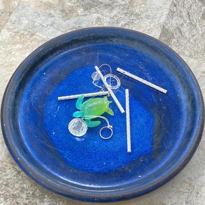 LOT 199: Wicker Accent / Patio Table with Live Aloe Plant, Pottery Fish and More