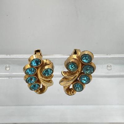 LOT 205: Vintage Clip-on / Screw Back Earring Collection - Coro, Weiss, Vendome and More