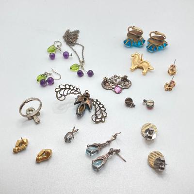 LOT 206: Vintage Jewelry Collection - Earrings, Pendants, Necklace Set and More