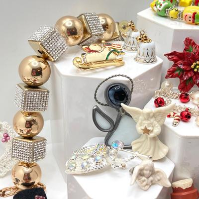 LOT 207: Awesome Collection of Christmas / Holiday Jewelry