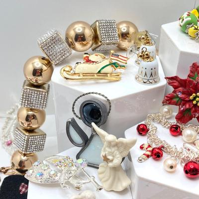 LOT 207: Awesome Collection of Christmas / Holiday Jewelry