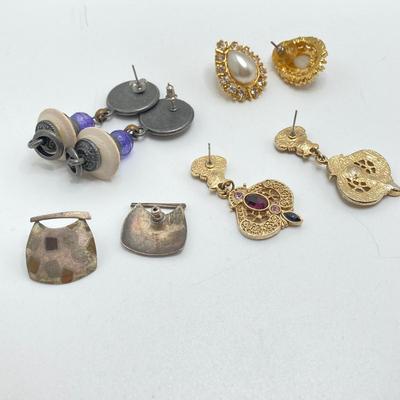 LOT 208: Vintage Pierced Earring Collection