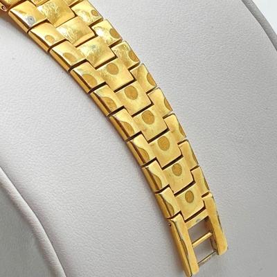 LOT 211: Gucci Swiss Made 3300 L GP 10M Watch