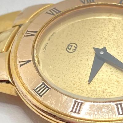 LOT 211: Gucci Swiss Made 3300 L GP 10M Watch