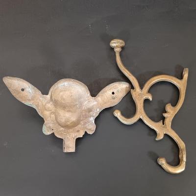 LOT 218: Brass Shelf and Wall Hooks with Willow Tree Figurines, Wilcox-Smith Art Tile & Monet Print