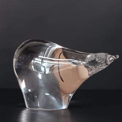 LOT 220: Vintage Kosta Huff Glass Polar Bear with Signed and Numbered Doris Crusenberry Print