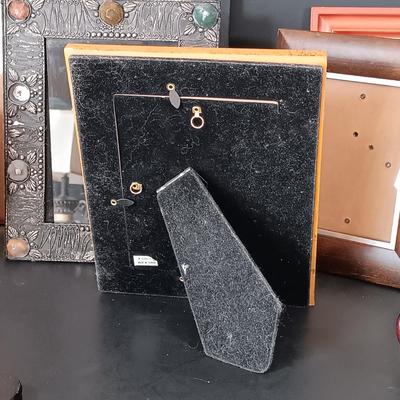 LOT 221: Collection of Picture Frames, Large Apple Candle & Tom Clark Studios 'Holly' Gnome