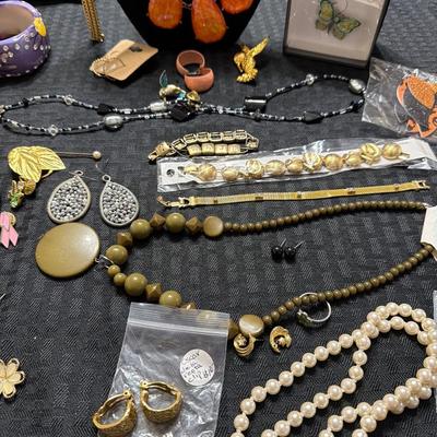 Sale Photo Thumbnail #136: Bracelets, Earrings, Clip and pierced Necklaces.