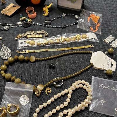 Sale Photo Thumbnail #133: Bracelets, Earrings, Clip and pierced Necklaces.