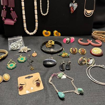 Sale Photo Thumbnail #142: Sara coventry, Italy 925, Vintage Jewelry 
earrings, pins, Necklaces.